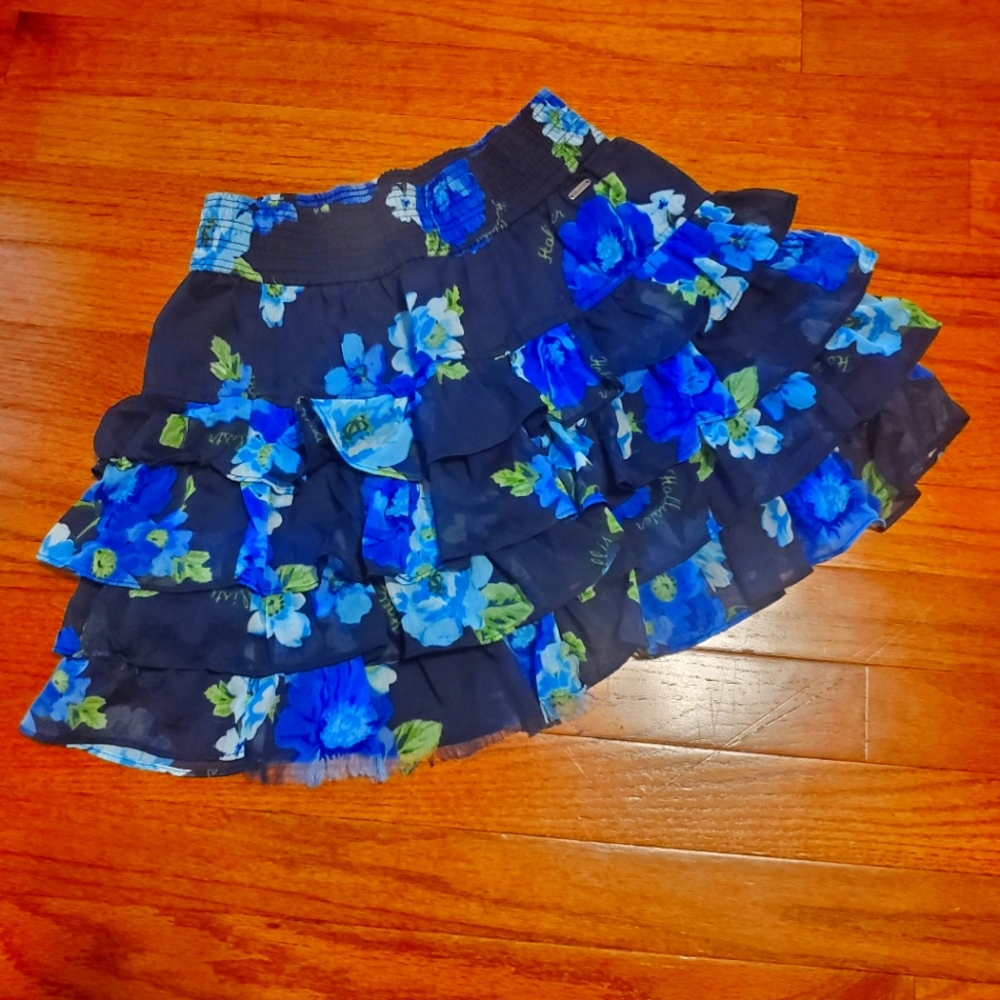 Hollister Small Floral Flowy Skater Skirt